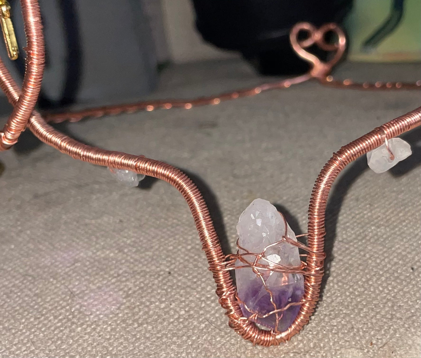 Handmade Solid Copper and Authentic Raw Crystal Custom Healing Meditation Crown 👑(STONES IN THE MIDDLE MAY VARY FROM THE PHOTO)